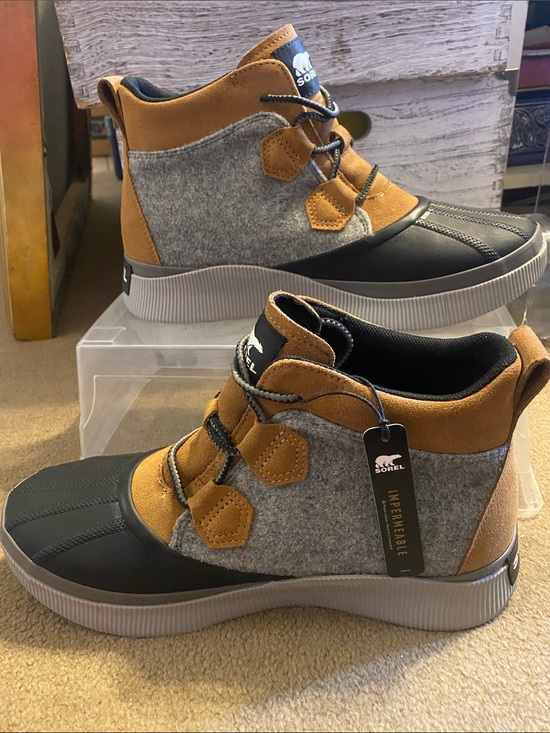 Sorel Shoes - SOREL Out N About Waterproof Duck Boots Tan Gray Black Women’s Size 11 NWT